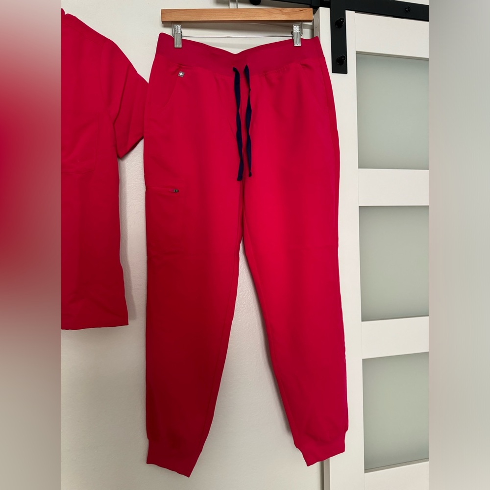 FIGS ultra rose Zamora bottoms M/T